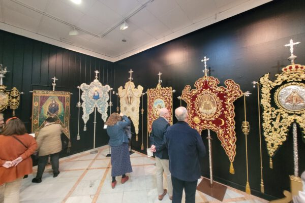 “Simpecado concebida” la exposición que se puede visitar en el círculo mercantil