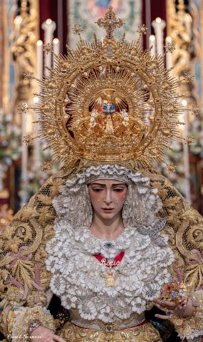 María Santísima del Rocío en su Besamanos