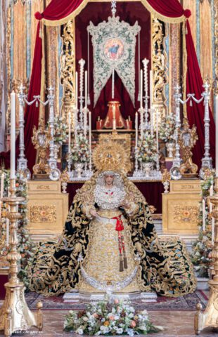 María Santísima del Rocío en su Besamanos
