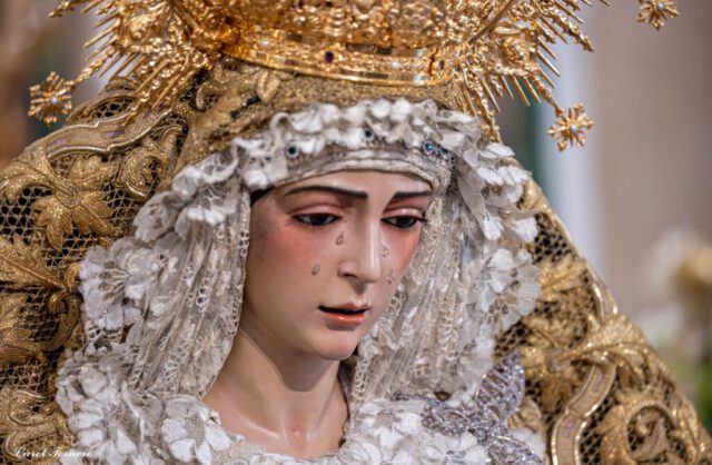 Besamanos– Virgen del– Rocio