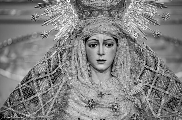 Esperanza Macarena en Besamanos en San Gil