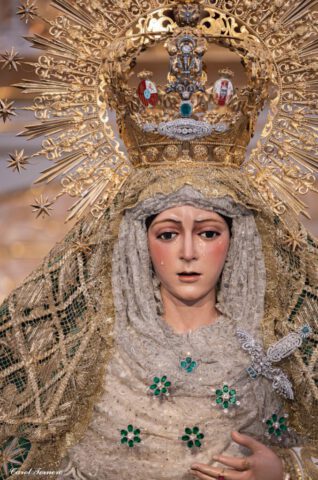 Esperanza Macarena en Besamanos en San Gil