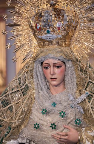 Esperanza Macarena en Besamanos en San Gil