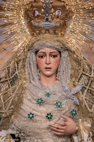 Esperanza Macarena en Besamanos en San Gil