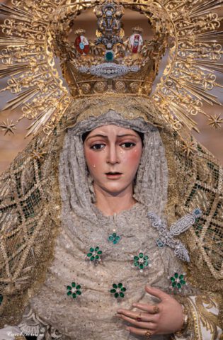 Esperanza Macarena en Besamanos en San Gil