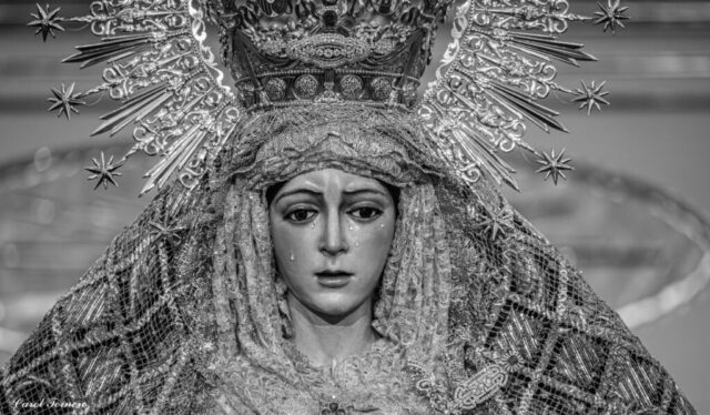 Esperanza Macarena en Besamanos en San Gil