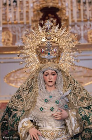 Esperanza Macarena en Besamanos en San Gil