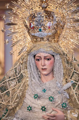 Esperanza Macarena en Besamanos en San Gil