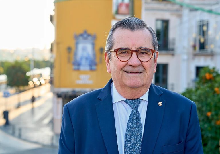 La Candidatura de Feliciano Fernández Propone la Apertura Diaria del Nuevo Camarín de la Esperanza de Triana