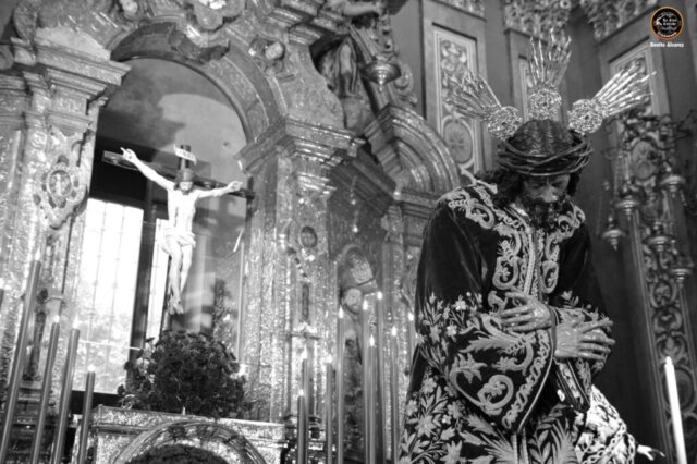 Besapie el Señor de Pasion