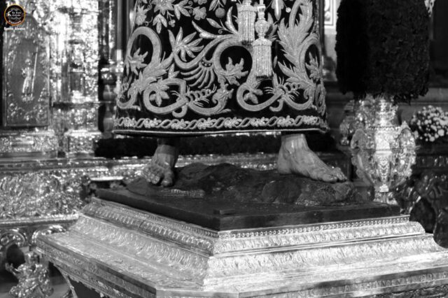 Besapie el Señor de Pasion