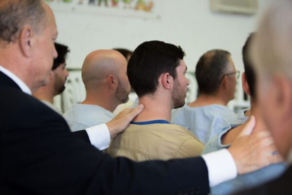 iguala de costaleros de la hermandad de la sagrada resurreccion