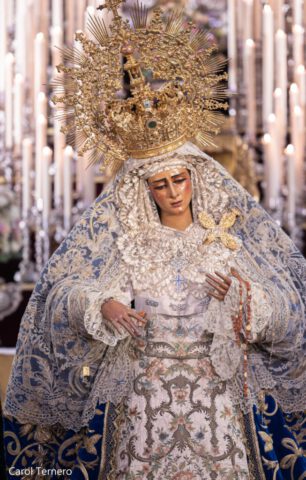 Besamanos Virgen de las Angustias Coronada – Hermandad de los Gitanos (2)