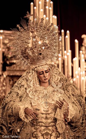 Besamanos Virgen de las Angustias Coronada – Hermandad de los Gitanos (3)