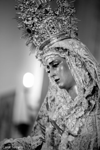 Besamanos Virgen de las Angustias Coronada – Hermandad de los Gitanos (5)