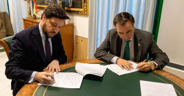 El Diseñador Gonzalo Navarro Realizará Dos Importantes Proyectos Ornamentales para la Hermandad de la Macarena