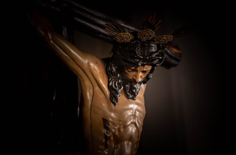 Galería Fotográfica del Santísimo Cristo de la Buena Muerte de la Hermandad de la Hiniesta