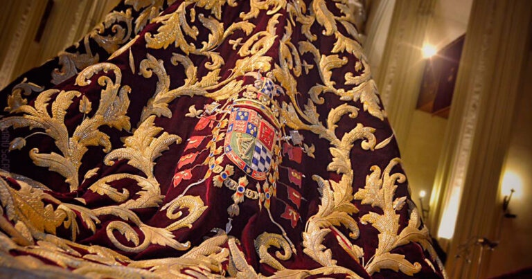 El “Manto de la Duquesa” Presidirá la Exposición “Cayetana: Grande de España” en el Palacio de Dueñas