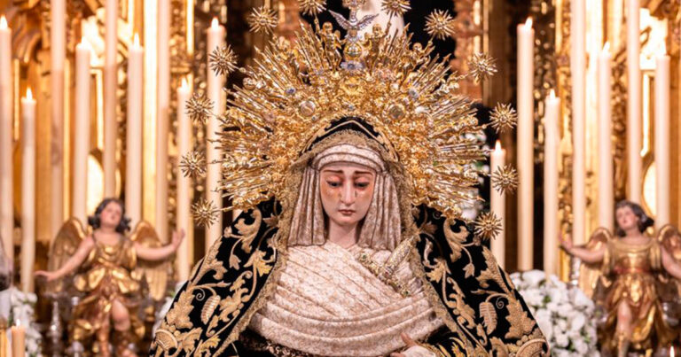 El Besamanos de la Soledad de San Lorenzo en Imágenes