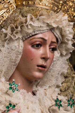 Esperanza Macarena en su paso de palio (4)