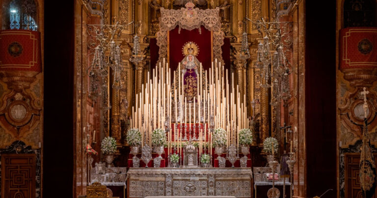 Así es el Altar para el Septenario de la Esperanza Macarena