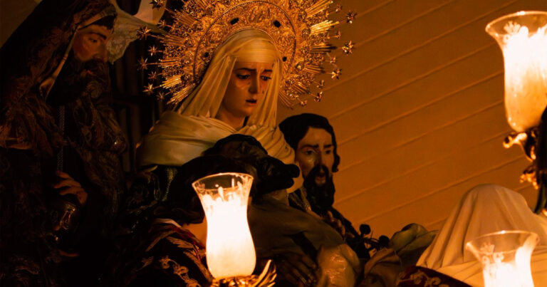La Hermandad de la Sagrada Mortaja Aprueba Solicitar la Coronación Canónica del Señor Descendido y la Virgen de la Piedad