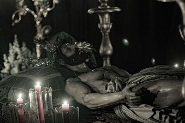 Cristo Yacente de la hermandad del santo entierro de sevilla