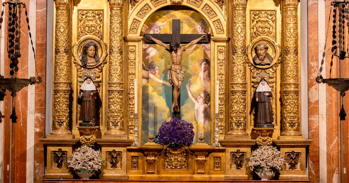 Interior de la Basílica de la Macarena tras la reorganización de las capillas del Sagrario y del Cristo de la Salvación.