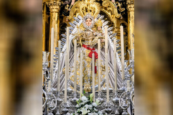 Agenda cofrade de Sevilla con procesiones, rosarios, funciones principales y cultos previstos durante el fin de semana