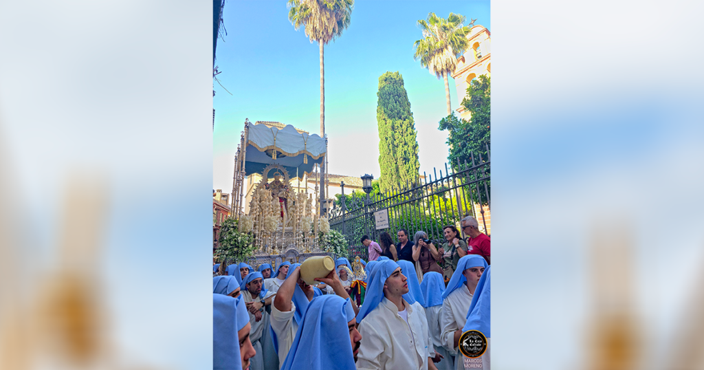 María Santísima de Araceli recorrió las calles de Málaga en una multitudinaria procesión celebrada el pasado 23 de mayo.