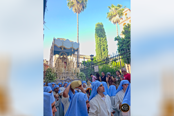 María Santísima de Araceli recorrió las calles de Málaga en una multitudinaria procesión celebrada el pasado 23 de mayo.