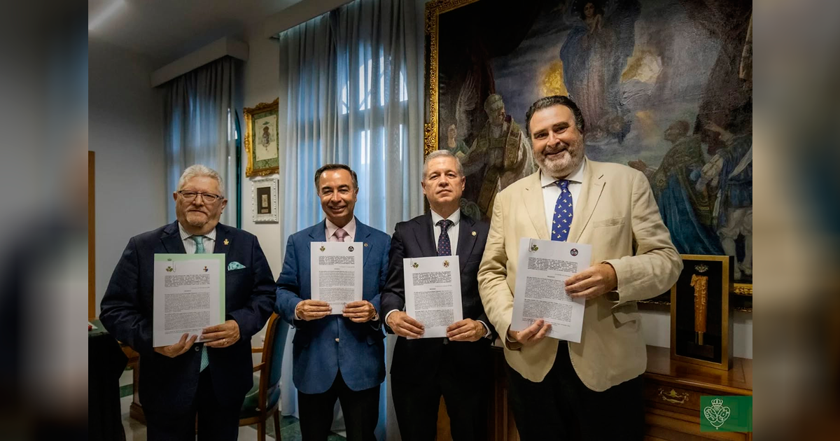 Representantes de la Hermandad de la Macarena junto a Los Estudiantes, Santa Genoveva, San Pablo y Pino Montano tras la firma de los convenios de colaboración.