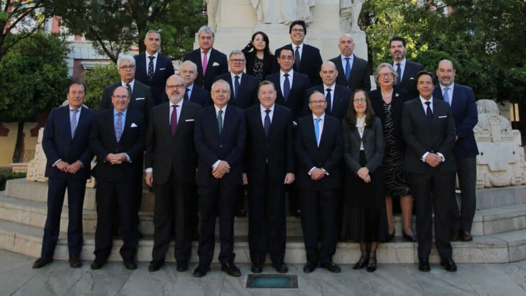 junta de gobierno de la hermandad de el cachorro de triana