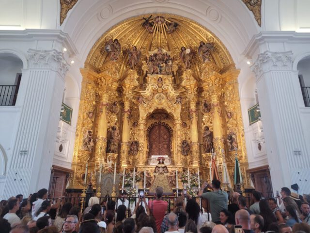 Venida de la Virgen del Rocio 2026