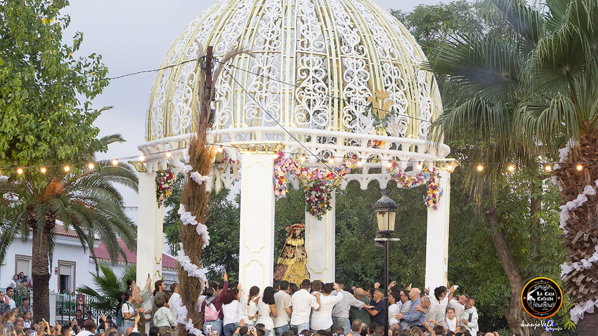 Venida de la Virgen del Rocío 2026 fotografiada por Juanjo Vela