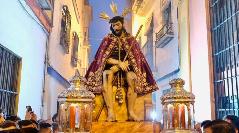 La Hermandad de San Esteban Pone la Fe en el Centro del Turismo Religioso con sus Primeras Jornadas
